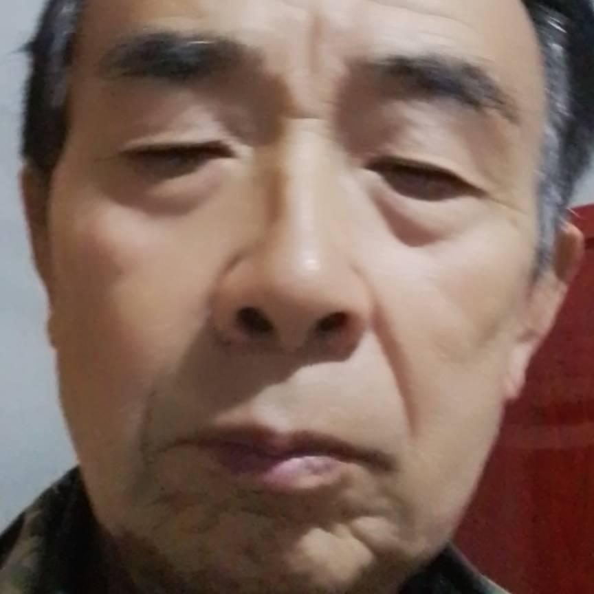 何成安