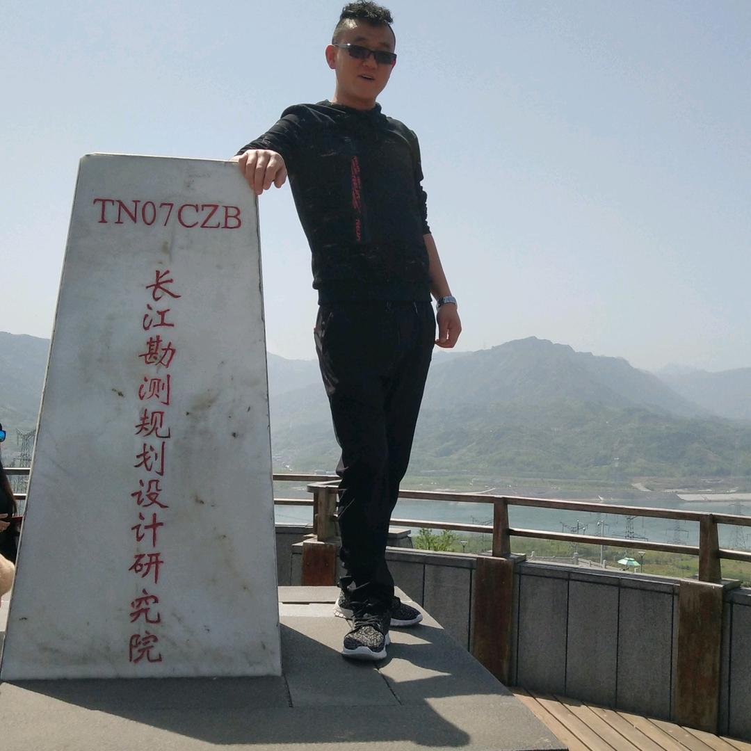 ：1982：👦👦👦