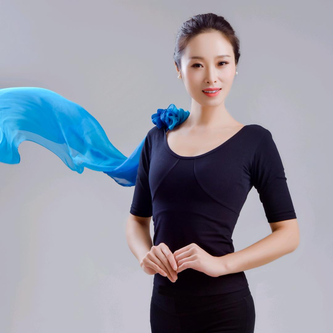 优雅形体仪态导师—孟麟