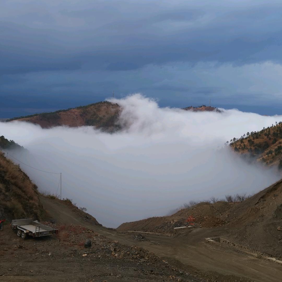 专踢瘸子那条好腿