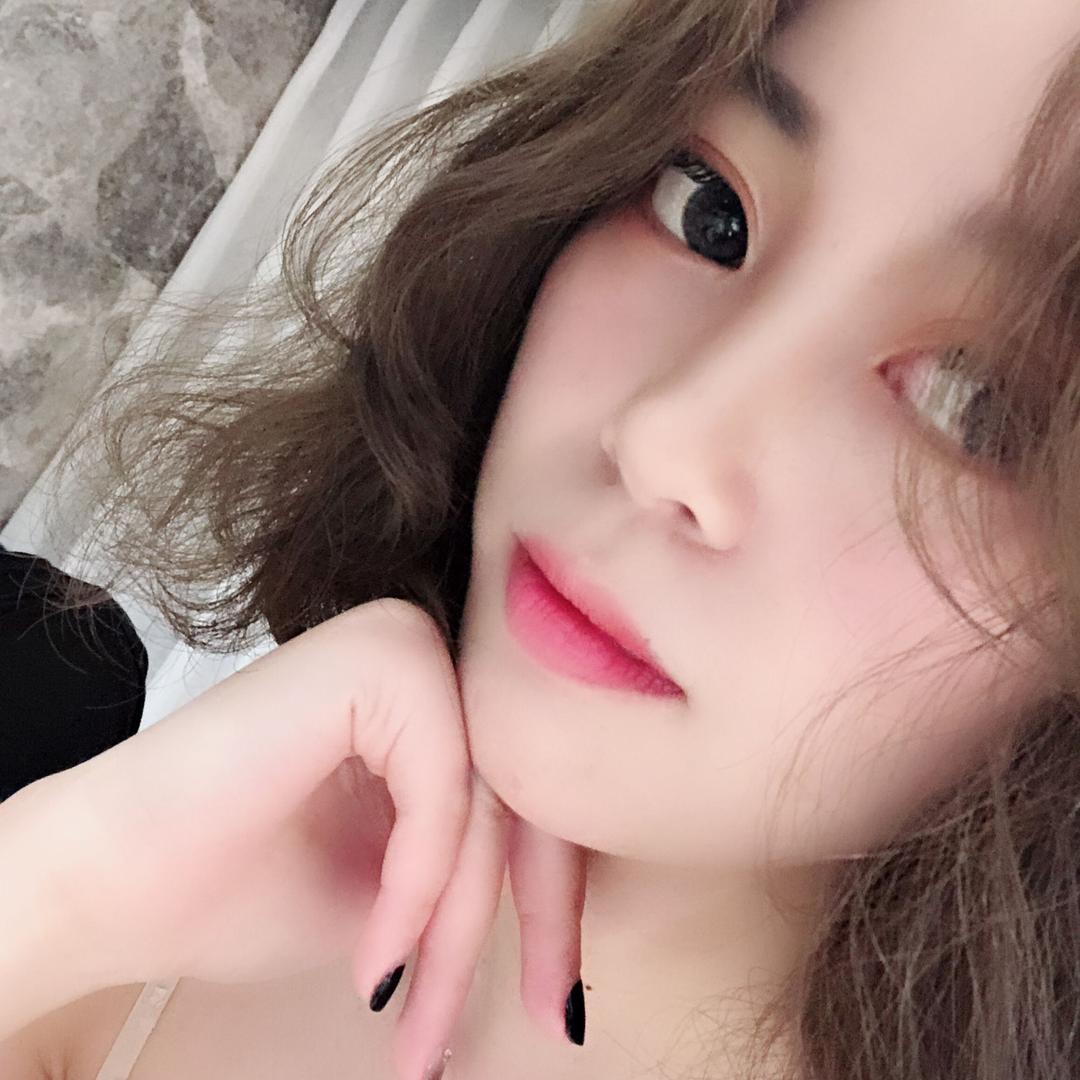 妮妮吃鱼
