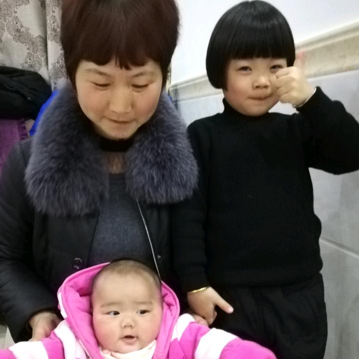 莎莎欣欣&外婆