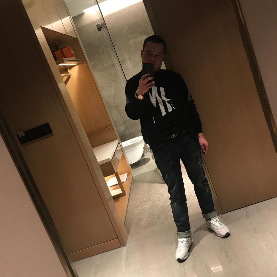 龚子驾到
