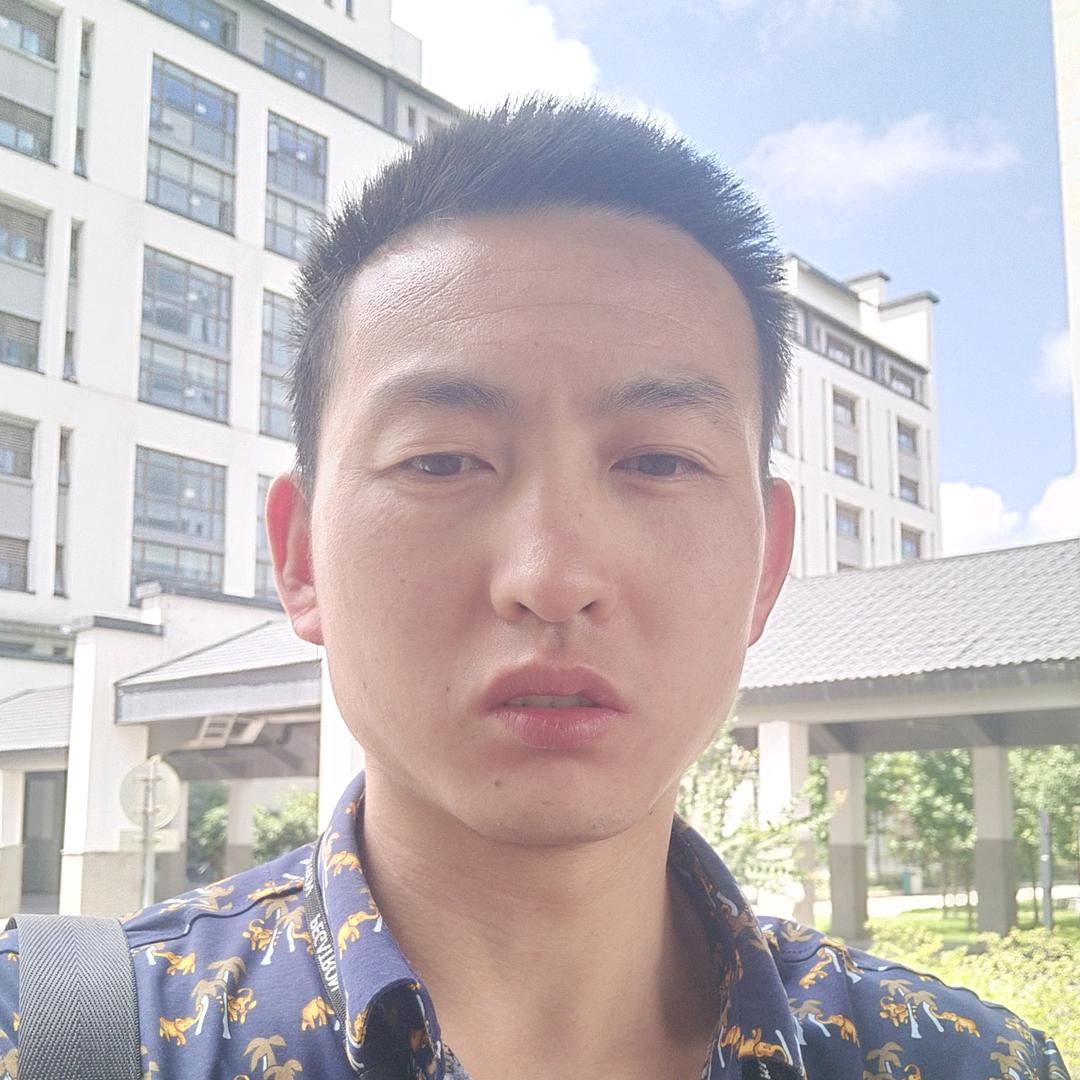 小帅哥