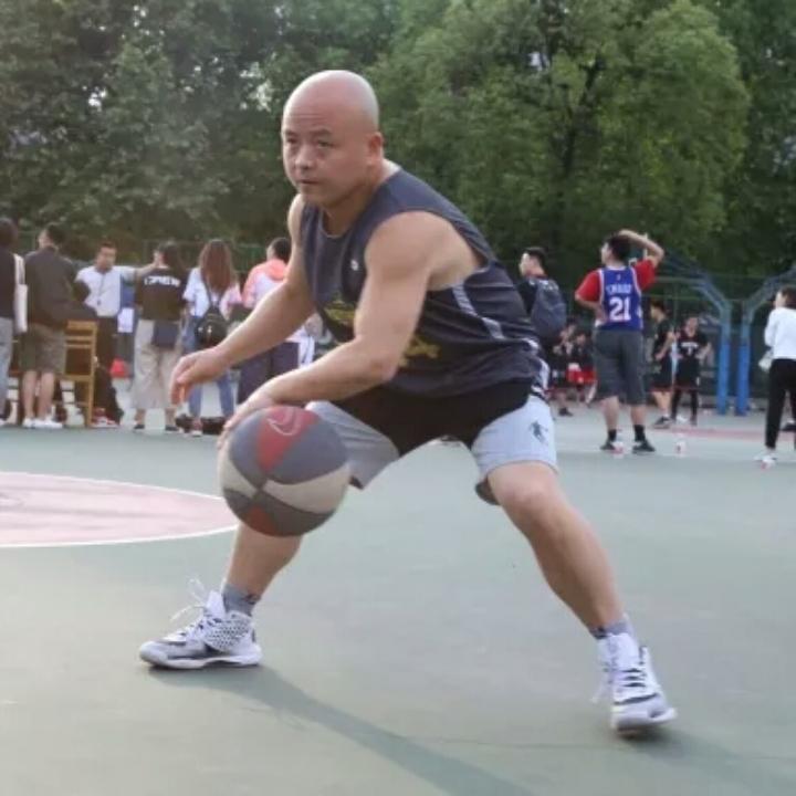 光哥体育🏀天勾小陀螺