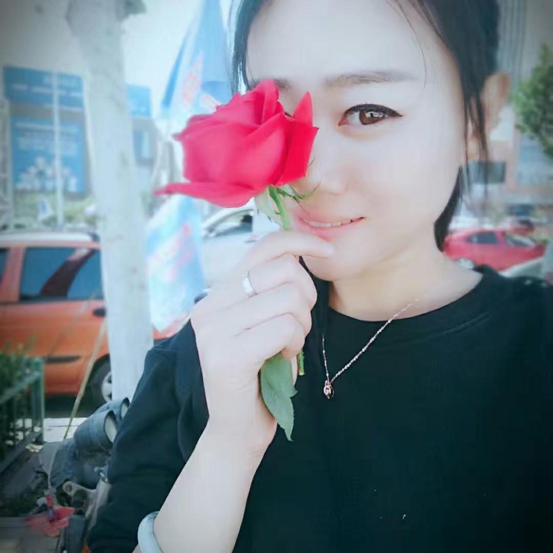 爱吃鱼的张小虾