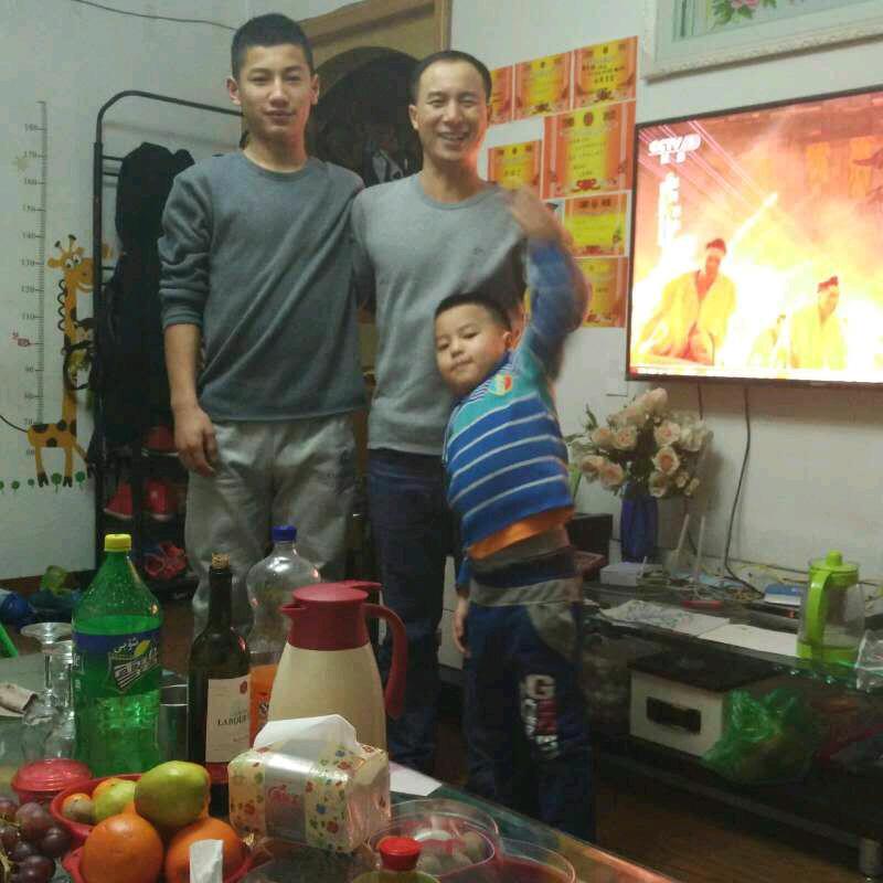 都是狼，又何必装羊