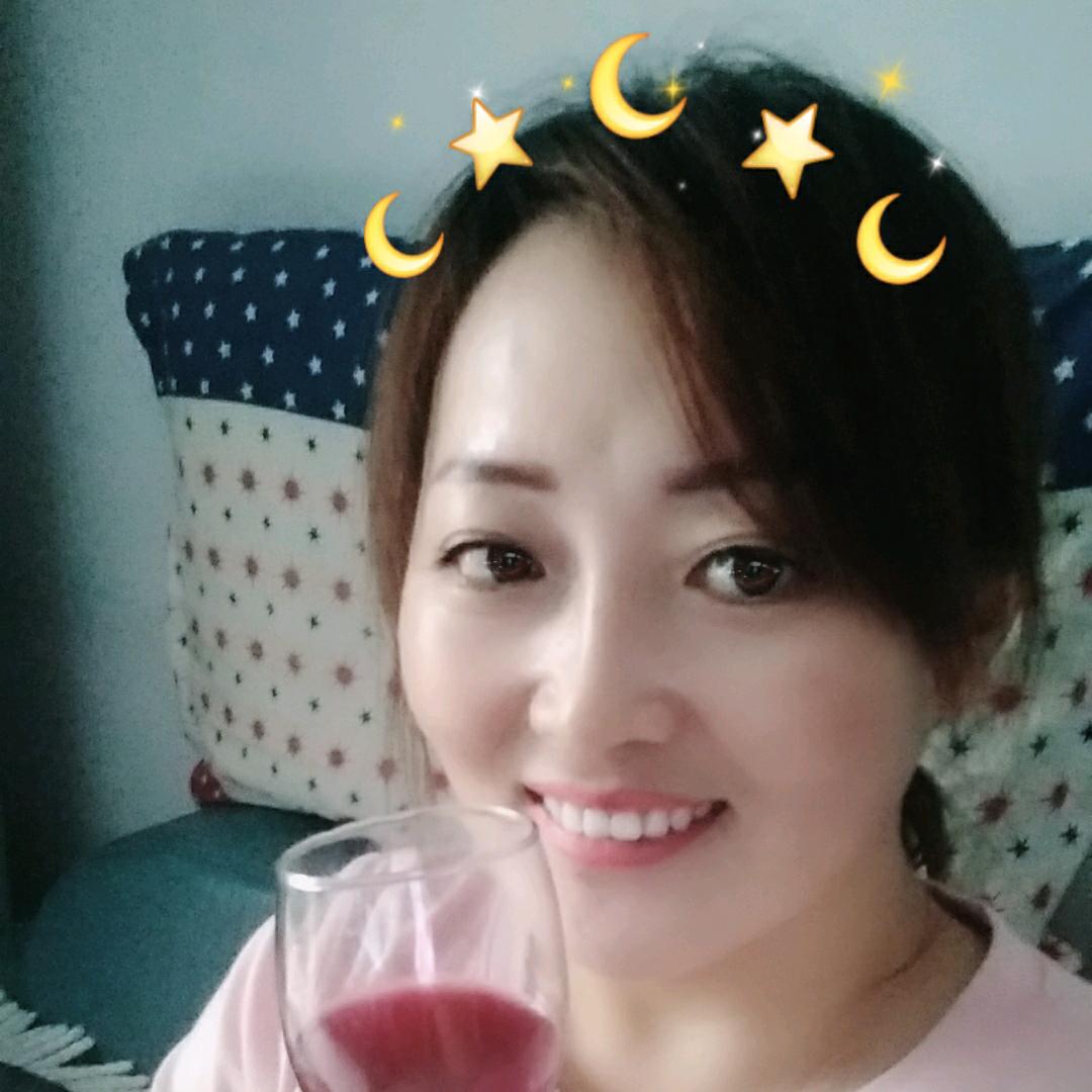 虹，母婴护理师