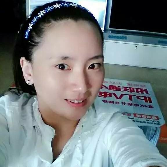 西董长隆电器《镇府红绿灯东50米路南》