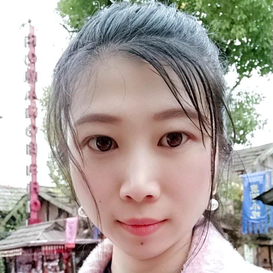 甜妹爱摆摊
