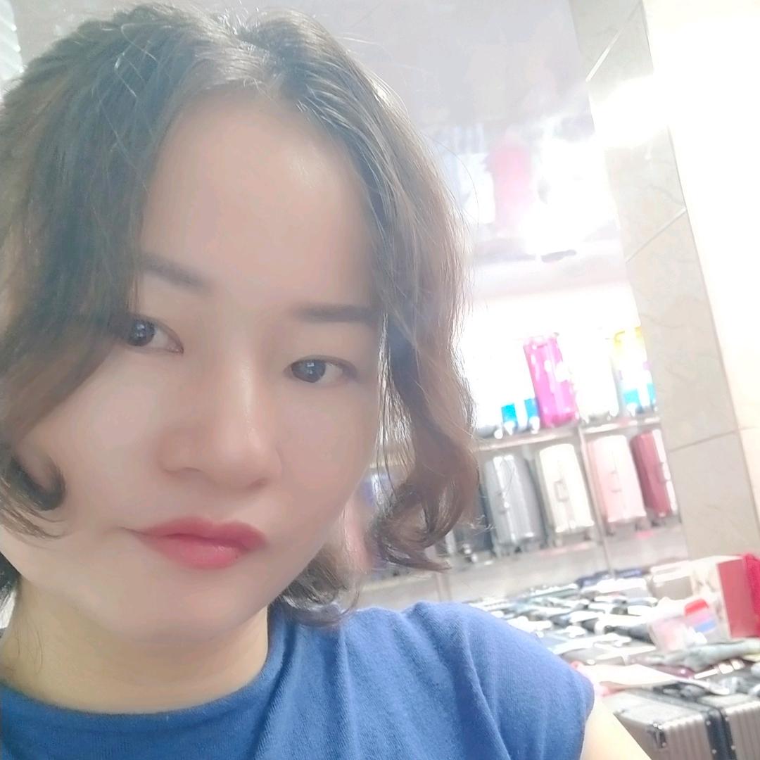 璐璐凯帝时尚箱包严选店