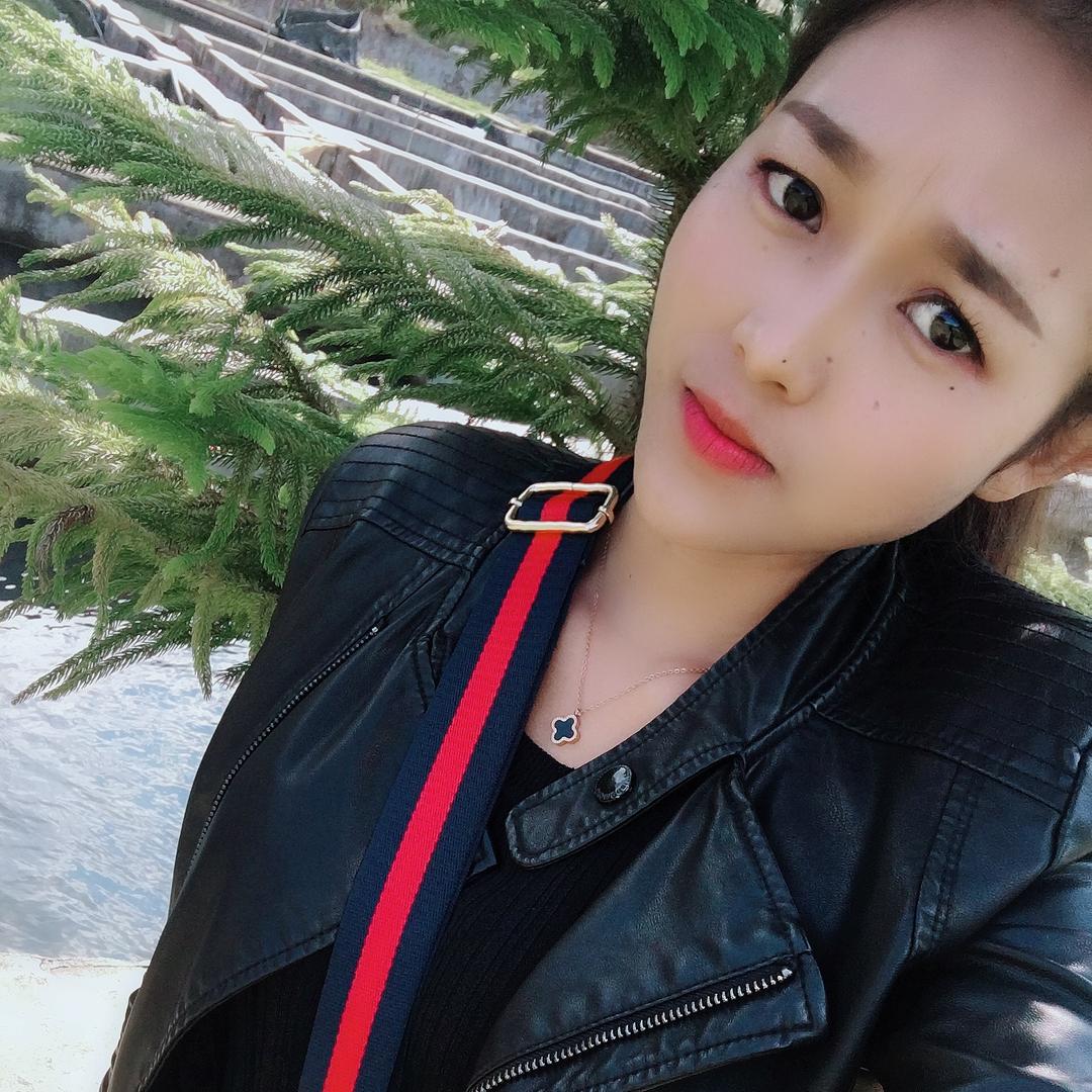 杨 大 小 姐