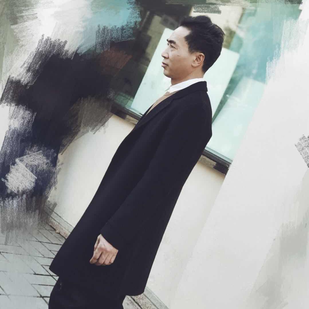 🈷️光下的野人