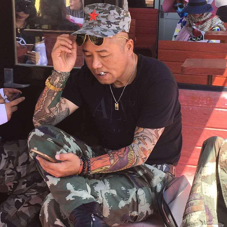 长官👉小黑哥👈