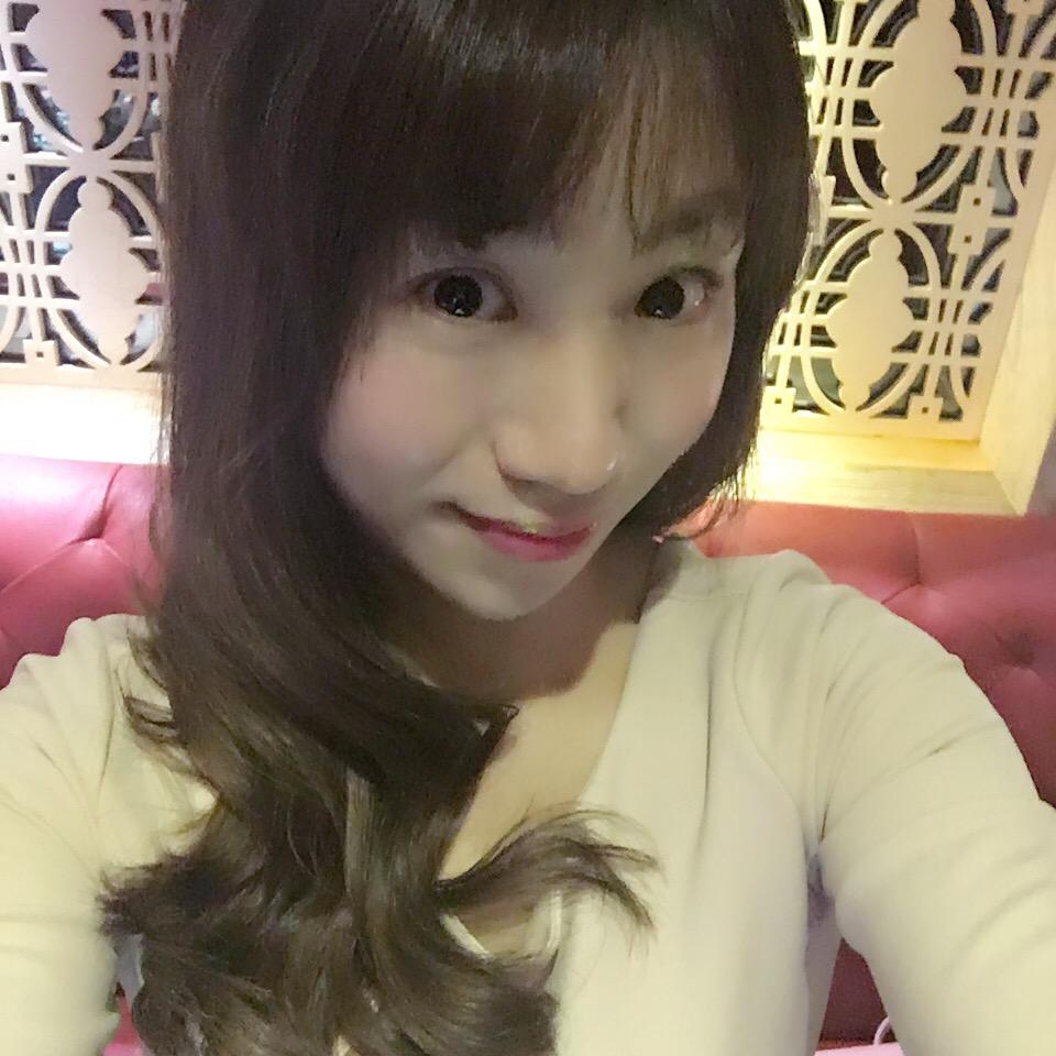 爱笑的女孩