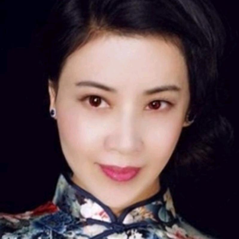 踏雪寻梅