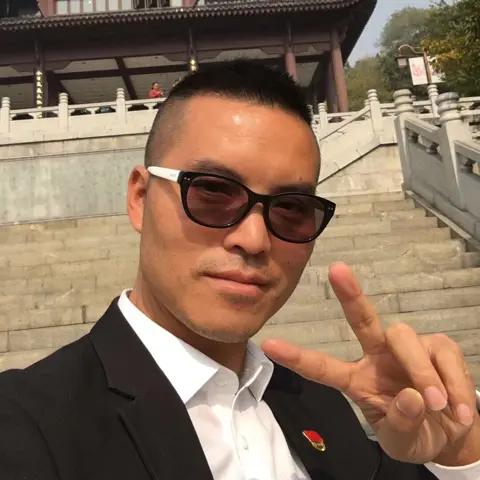 布衣哥