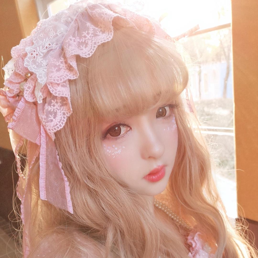 荣小兔头