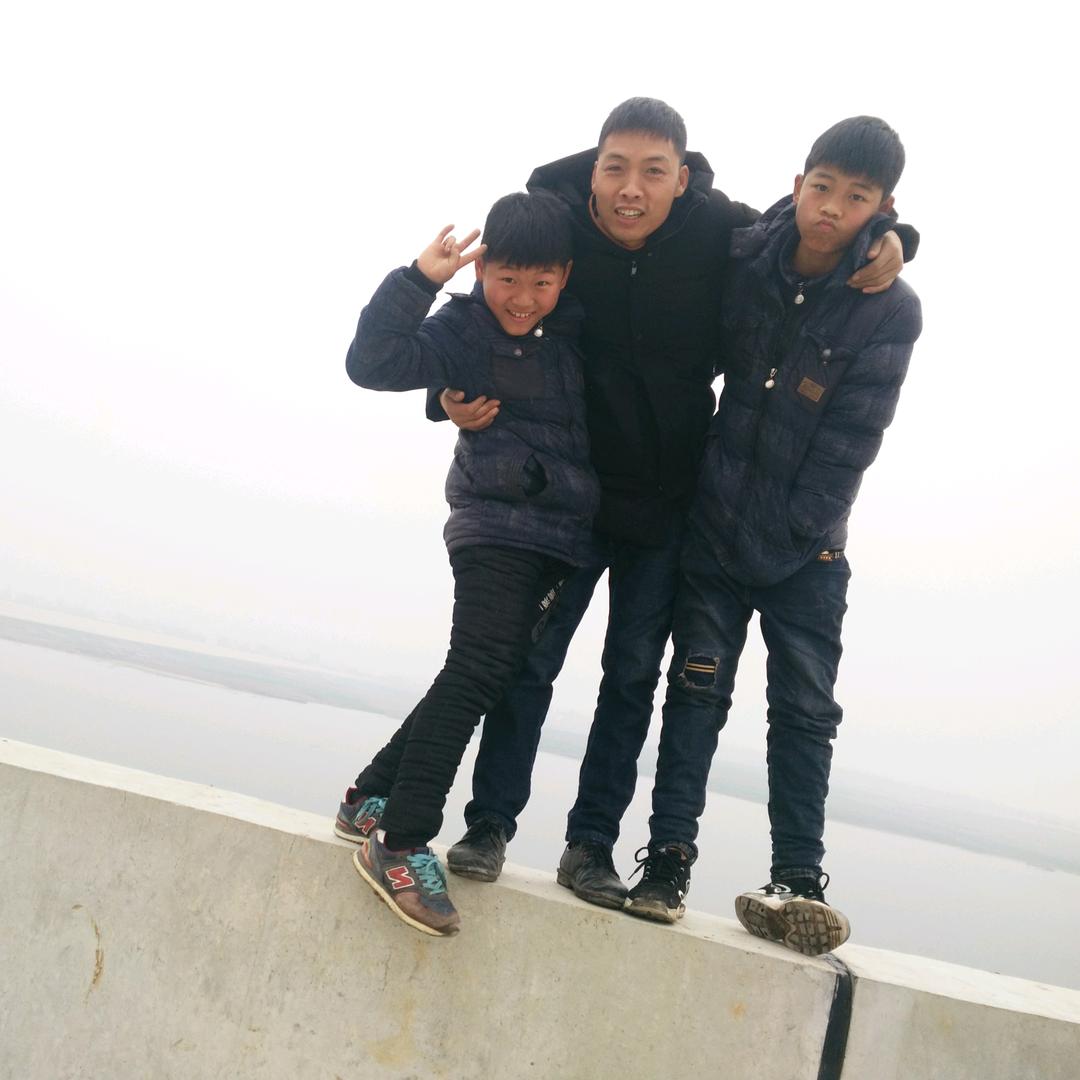 沉默，，卢士国