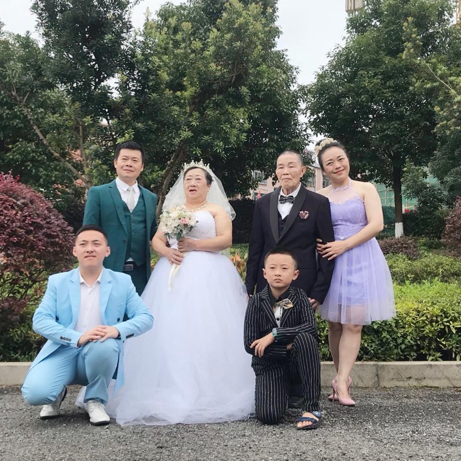 ❤️三三❤️
