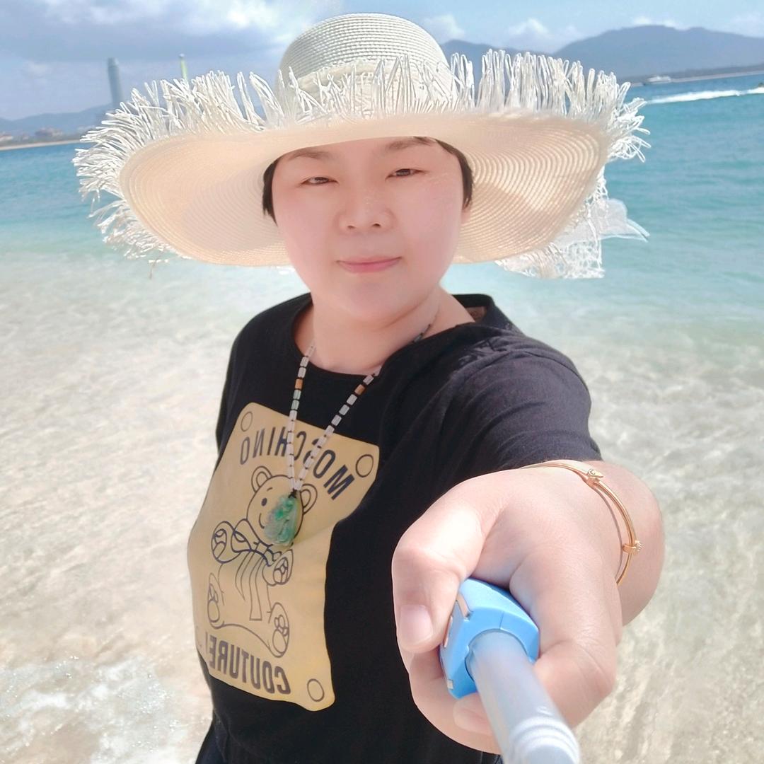 爱吃爱玩的高高妈