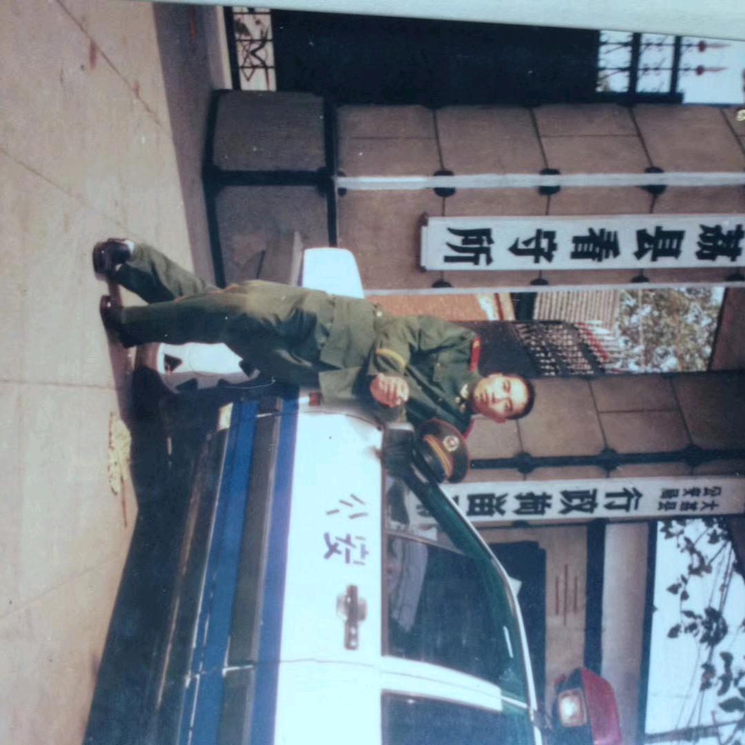 一匹狂野的孤狼