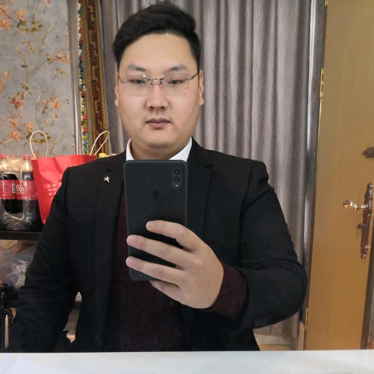 黑色小粉丝