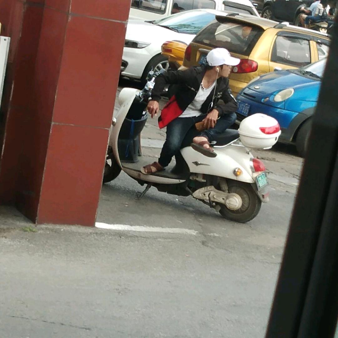 小罗在呢