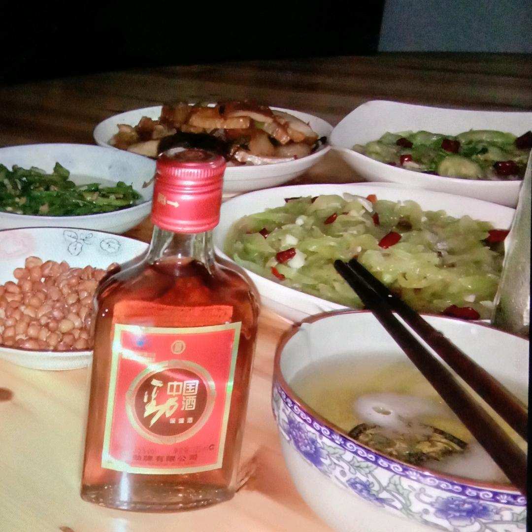 爱喝酒的人  呵呵