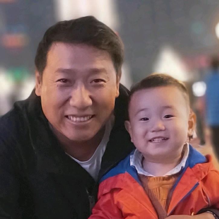 影视网波波，制片！导演！