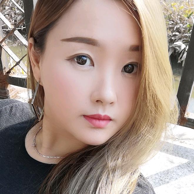大米小米👩🏻‍❤️‍💋‍👩🏻