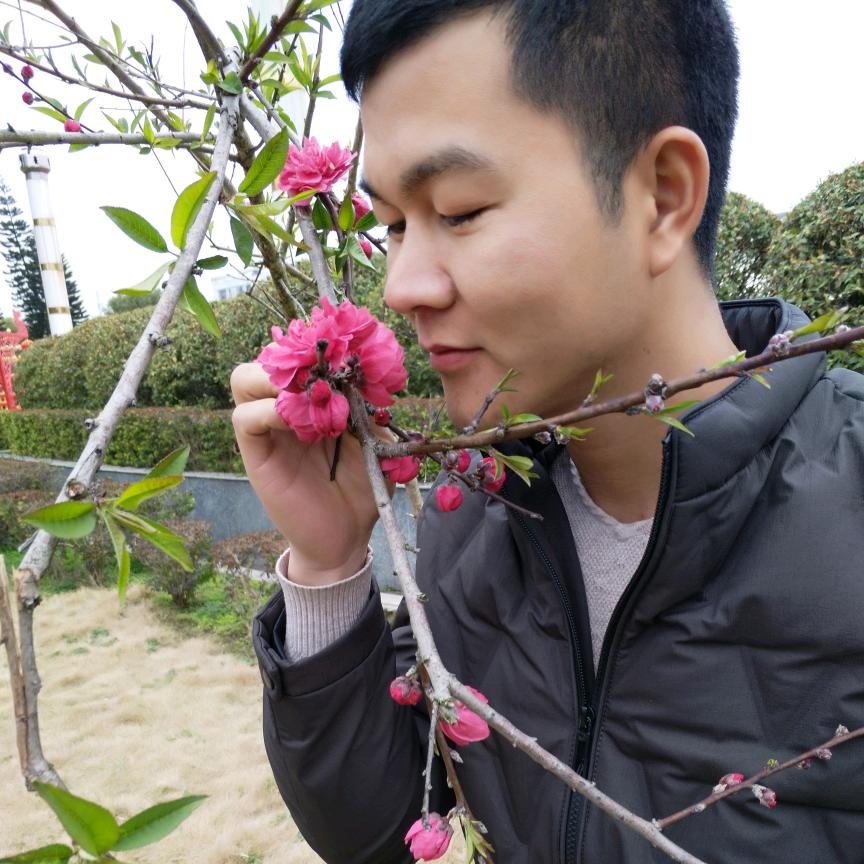 贺州亿鑫工程机械有限公司