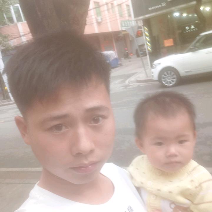 陈佳