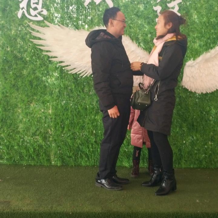 孩子妈一金霞公司。