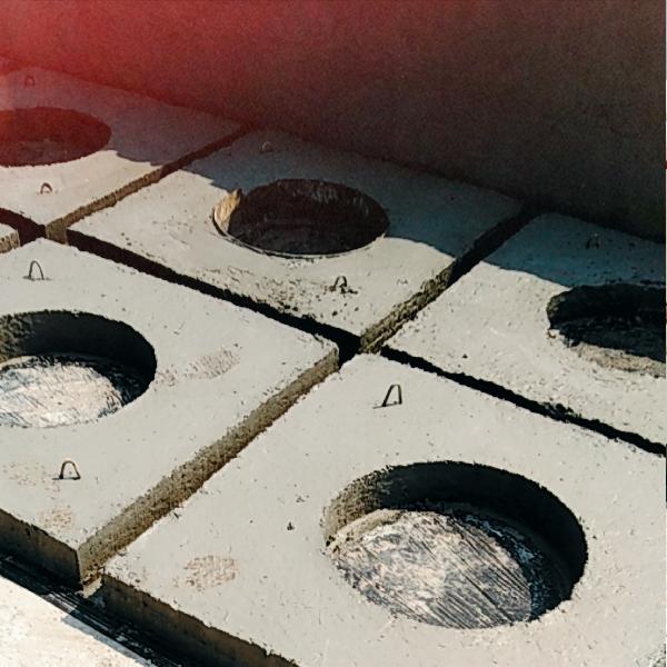 生产侧平石大顶底板，