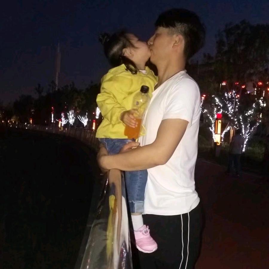 -暖    爸