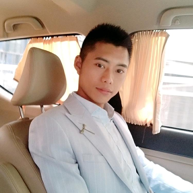 爱钓鱼的小林子