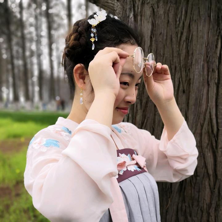 爱睡觉的小咸鱼