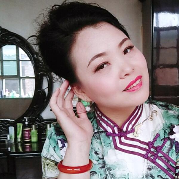 艳儿♥(｡￫v￩｡)♥