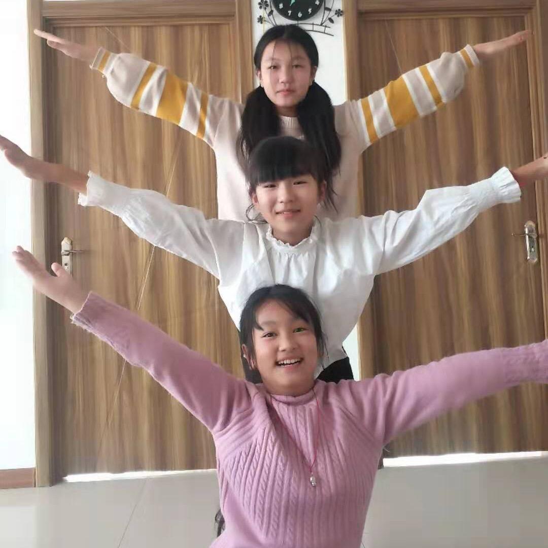 小兔子也很疯狂。
