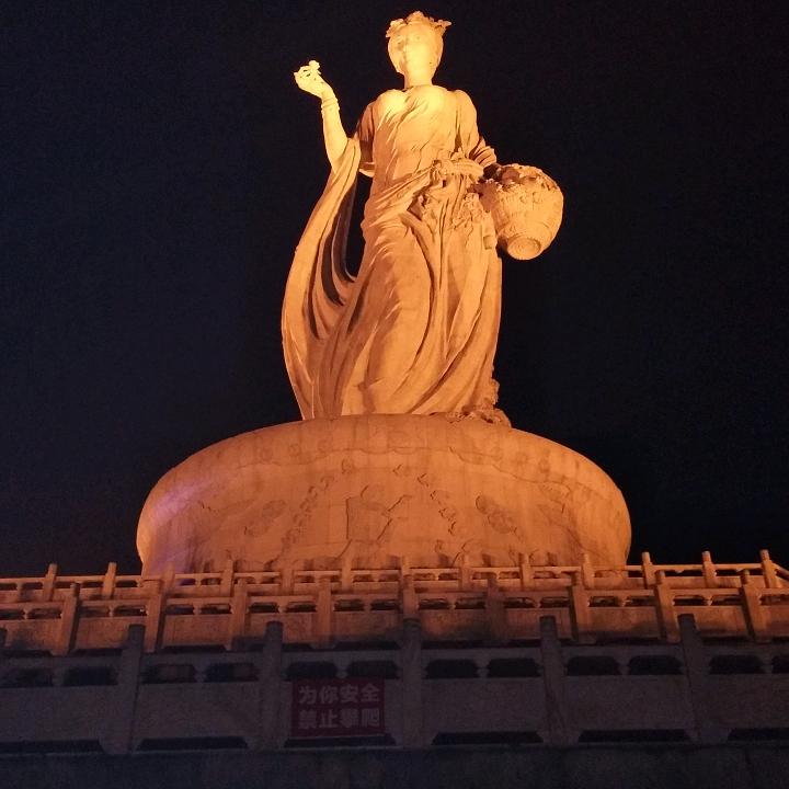 强巴盖