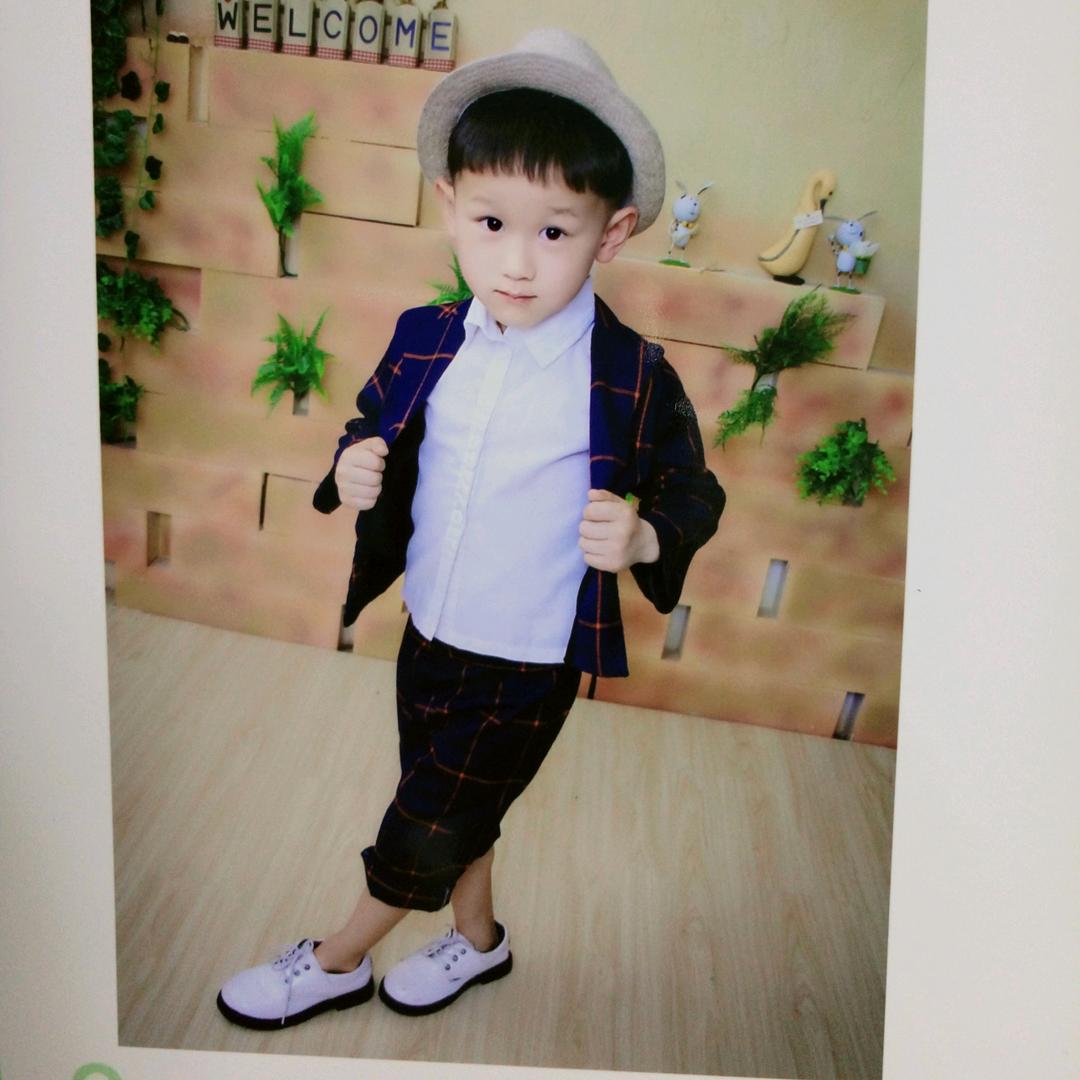 Zhou~Zhou