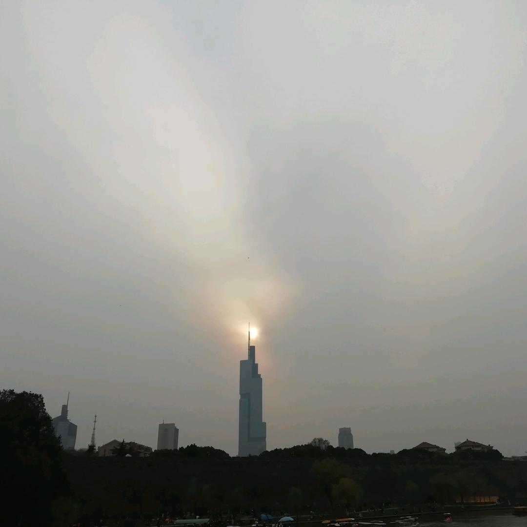 东家人