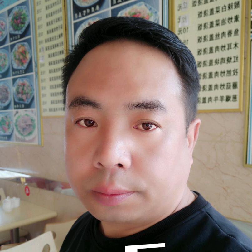 笑着哭，心更痛