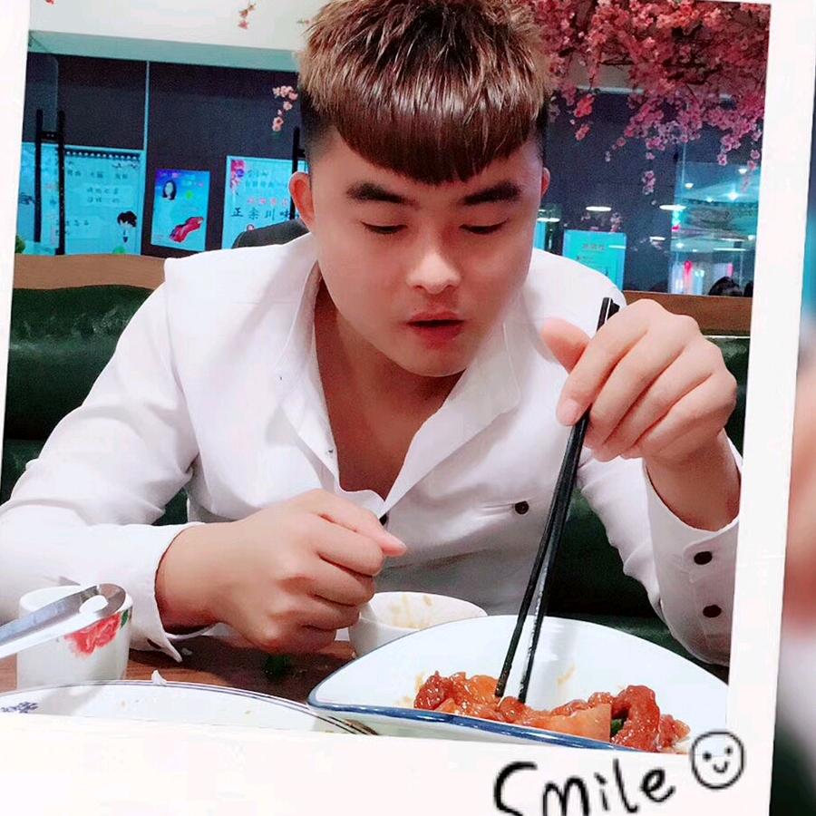 搬砖的小伙