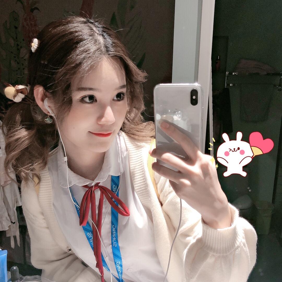 小彤Layla