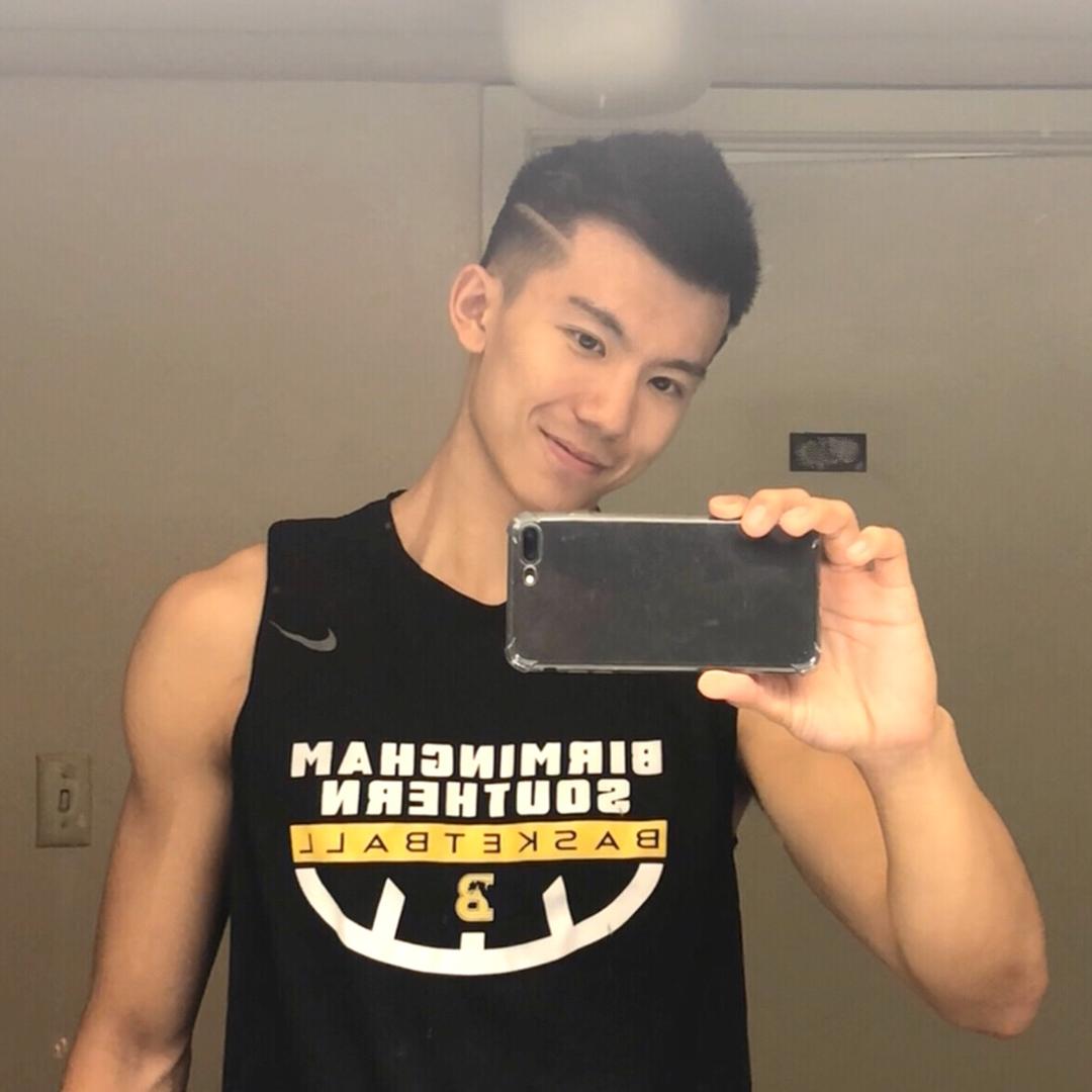 Aloong周楷恒@抖音