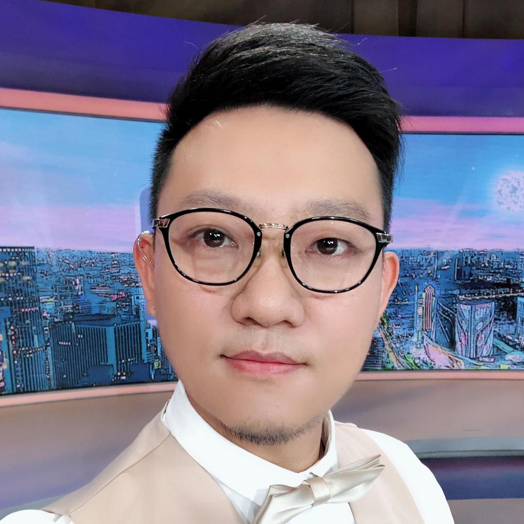 主持人苏智