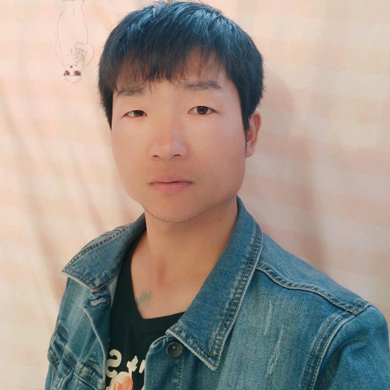 杨伟，木工班