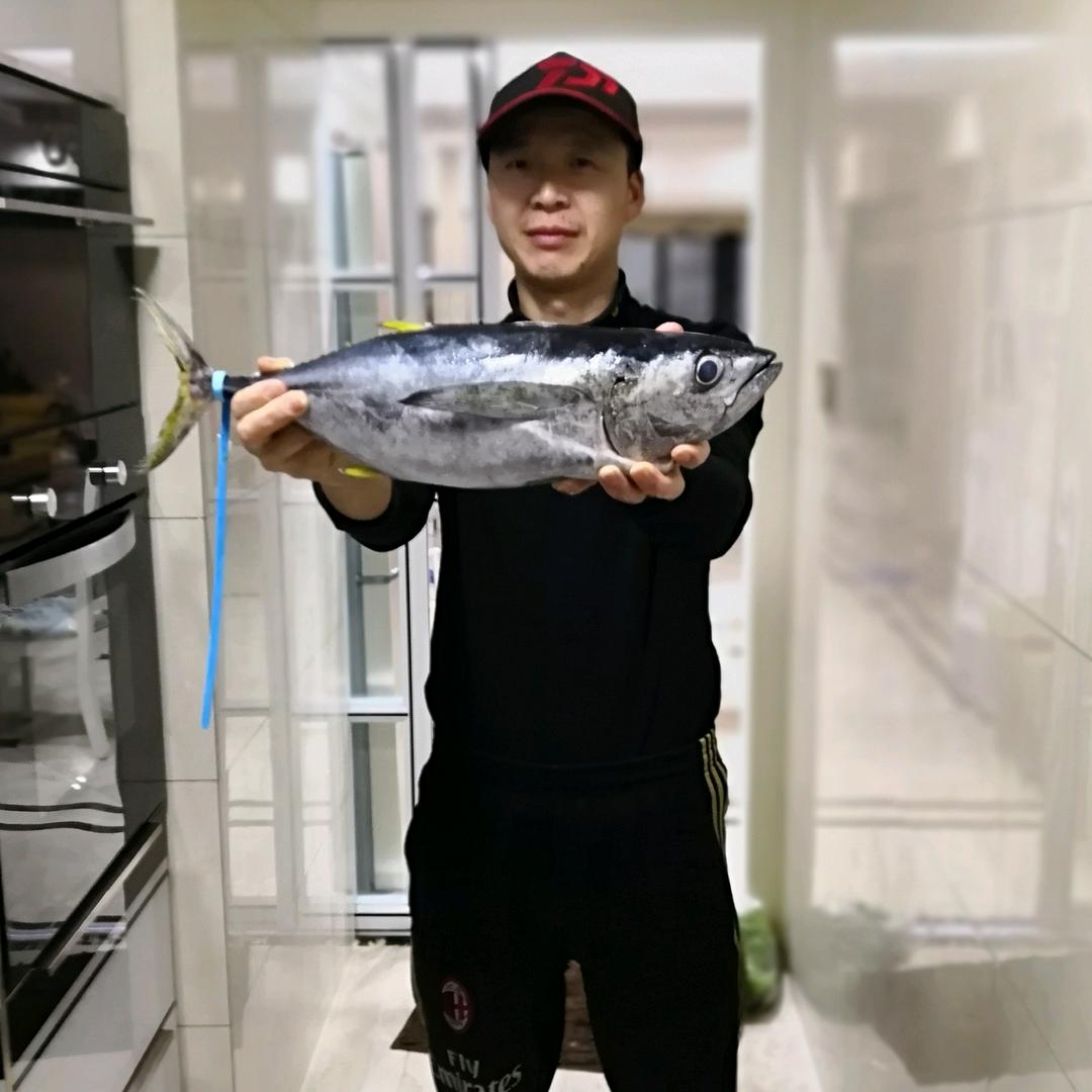 红酒渣渣辉